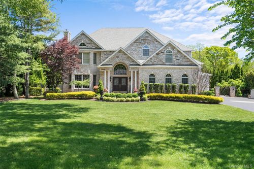 11 Crick Holly Ln, East Islip, NY, 11730-3812 | Card Image