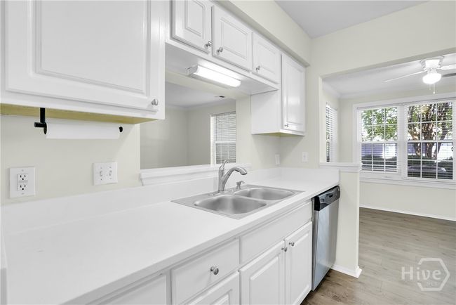 Kitchen | Image 10