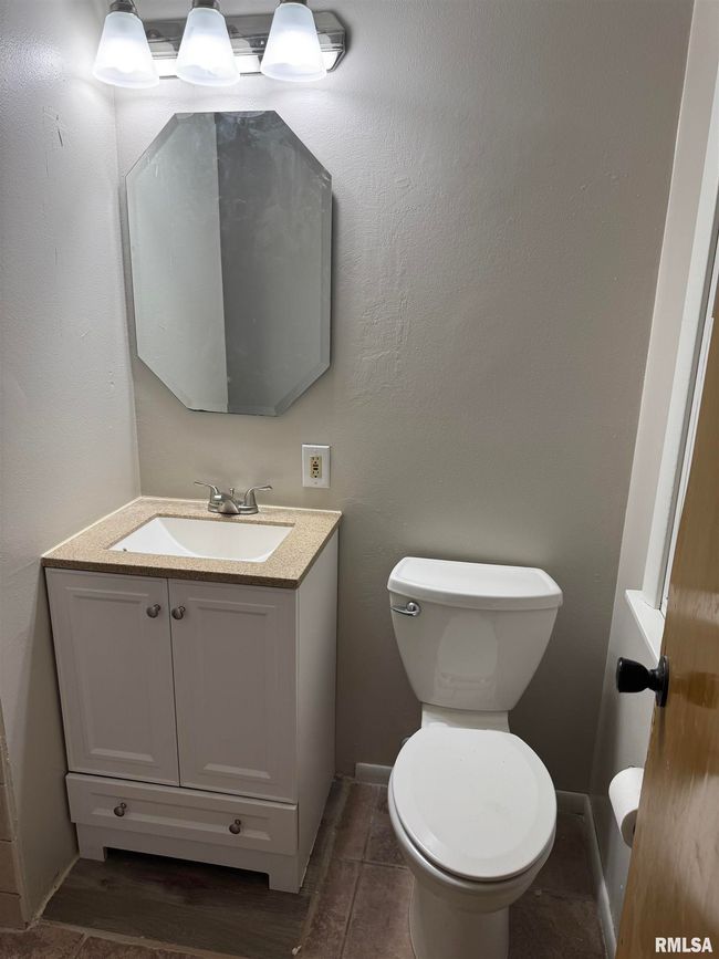 2820 N Pine St, House other with 3 bedrooms, 2 bathrooms and 1 parking in Davenport IA | Image 10