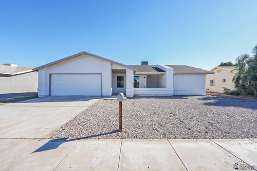 2423 S Greenwood Ave, Yuma, AZ, 85364-6812 | Card Image