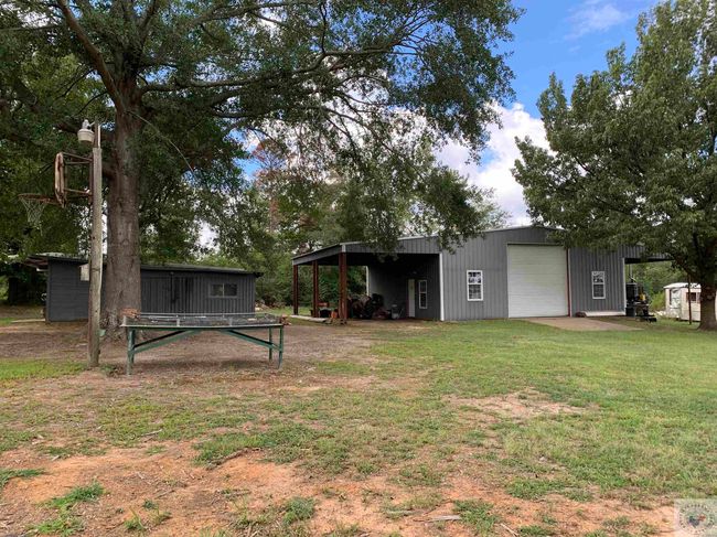 318 W Cypress St, House other with 3 bedrooms, 2 bathrooms and null parking in Bloomburg TX | Image 28
