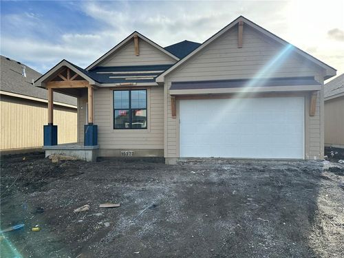 15373 W 173rd Ter, Olathe, KS, 66062-7145 | Card Image