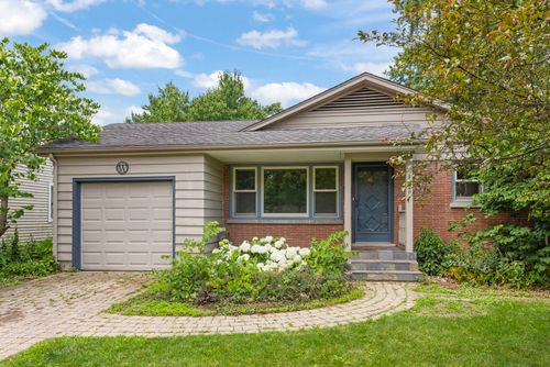 1020 S Gables Blvd, Wheaton, IL, 60189-6225 | Card Image