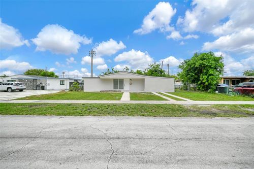 1380 W 60th Ter, Hialeah, FL, 33012-6313 | Card Image