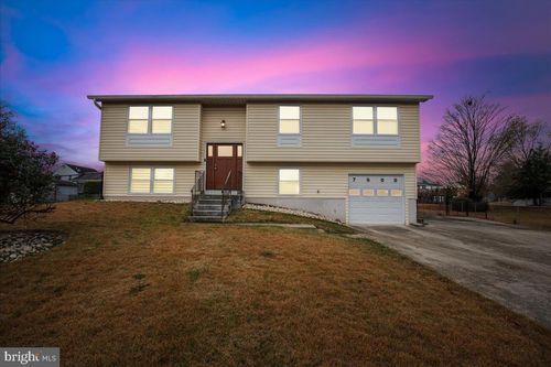 7600 Red Fox Ct, CLINTON, MD, 20735-3053 | Card Image