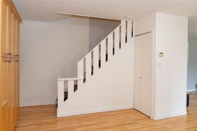 Front entrance closet | Image 24