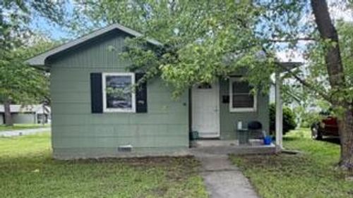451 S Allen St, CENTRALIA, MO, 65240-1506 | Card Image