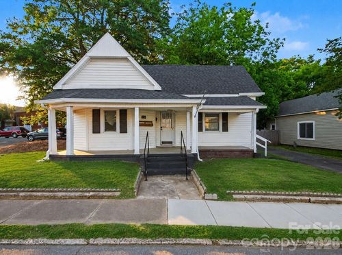 198 Buffalo Ave Nw, Concord, NC, 28025-4662 | Card Image
