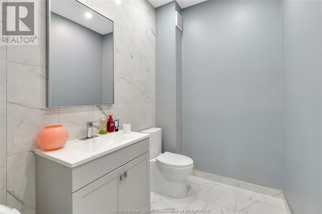 4667 Wyandotte St E, Home with 0 bedrooms, 0 bathrooms and null parking in Windsor ON | Image 13