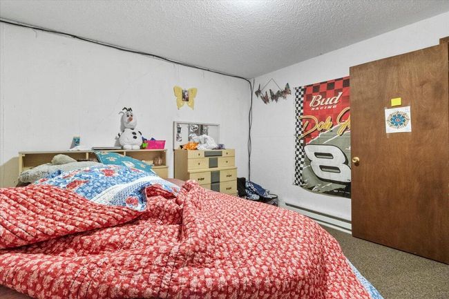 Down stairs Bedroom | Image 22