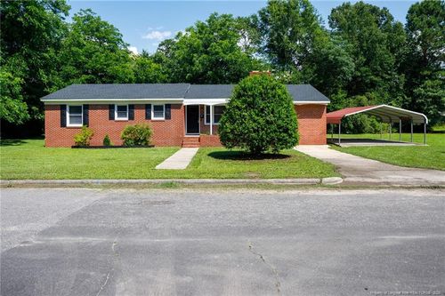 106 N 3rd St, Maxton, NC, 28364-1808 | Card Image