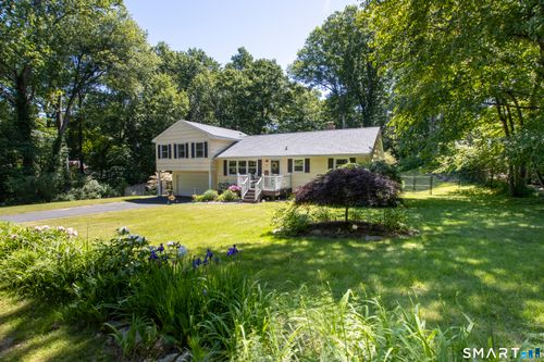 19 Tower Ln, Shelton, CT, 06484-3552 | Card Image