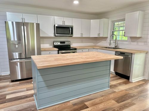 1159 Poplar Creek Rd, Kuttawa, KY, 42055-5867 | Card Image