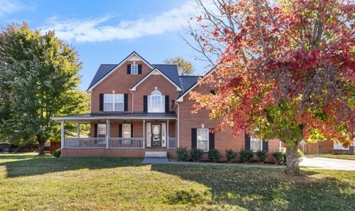 810 Fire Break Dr, Clarksville, TN, 37040-2563 | Card Image