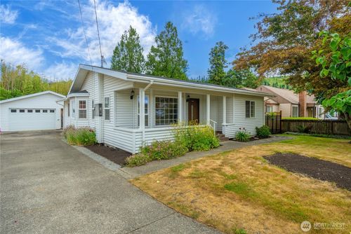 16101 60th St E, Sumner, WA, 98390-3012 | Card Image