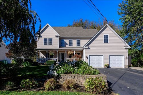 30 Clifford Dr, Westerly, RI, 02891-4460 | Card Image