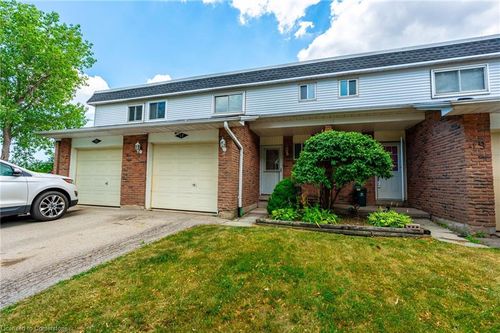 17 Huntsville St, Hamilton, ON, L9A4X1 | Card Image