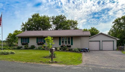 1420 Ridgeway St, Hammond, WI, 54015-9746 | Card Image