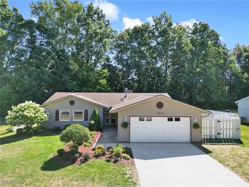 7073 Brandywine Dr, Mentor, OH, 44060-6544 | Card Image