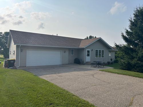 308 Quince St Sw, New London, MN, 56273-8518 | Card Image