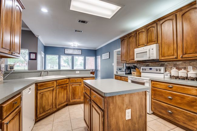 4811 Jakes Way, House other with 3 bedrooms, 2 bathrooms and null parking in Midlothian TX | Image 7