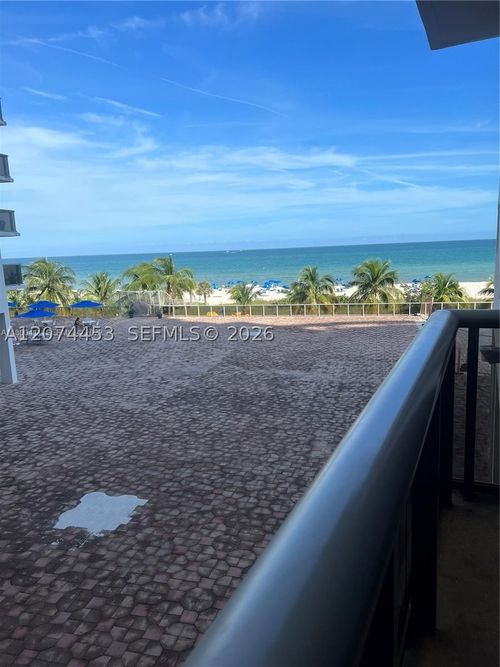 423-6039 Collins Ave, Miami Beach, FL, 33140-2212 | Card Image