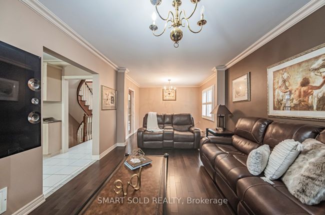 58 Helmsdale Ave, House other with 5 bedrooms, 4 bathrooms and 9 parking in Maple ON | Image 15