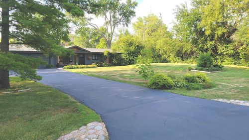 83 Wildwood Dr, Barrington, IL, 60010-1426 | Card Image