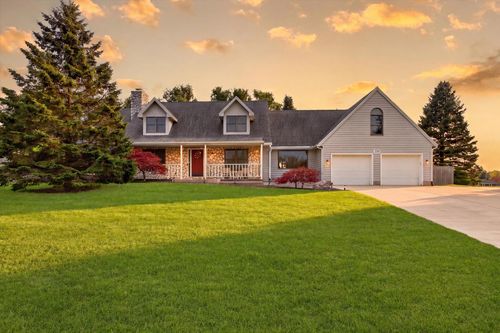 350 S Bluffwood Ter, Saint Joseph, MI, 49085-8634 | Card Image