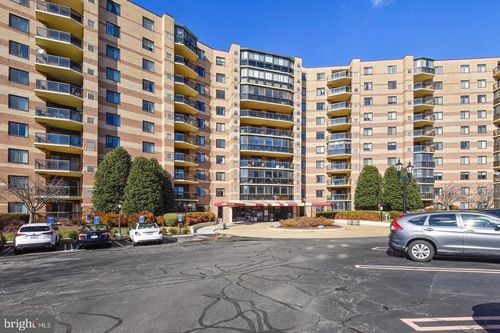 unit-210-8380 Greensboro Dr, MCLEAN, VA, 22102-3557 | Card Image