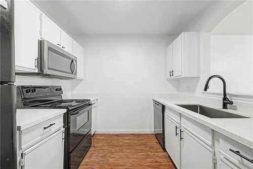 2-3300 Sw Victoria Pl, Bentonville, AR, 72712-7591 | Card Image