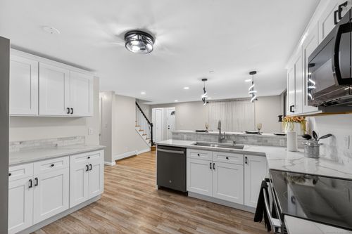 86 Buell St, New Britain, CT, 06051-3402 | Card Image