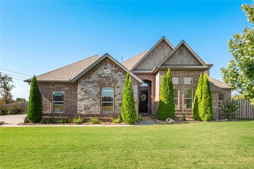 800 Valley Lane, Elm Springs, AR, 72762 | Card Image