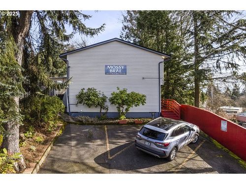 7820 Sw 17th Dr, Portland, OR, 97219-2702 | Card Image
