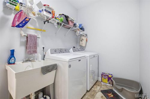 5 Chariot Ct, Glen Carbon, IL, 62034-1570 | Card Image