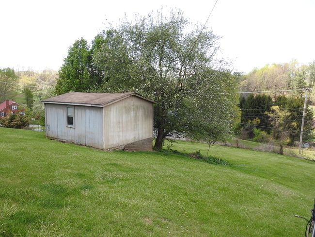 412 Colonial Ave, House other with 3 bedrooms, 2 bathrooms and null parking in Independence VA | Image 29