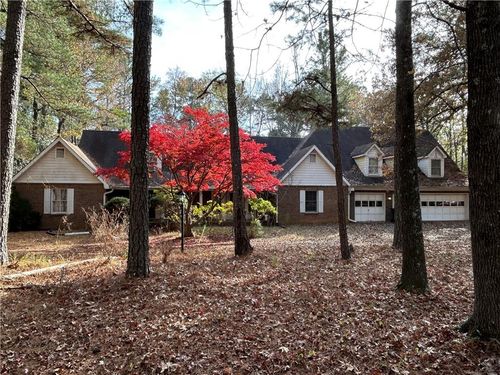 135 Melody Ln, Fayetteville, GA, 30215-5404 | Card Image