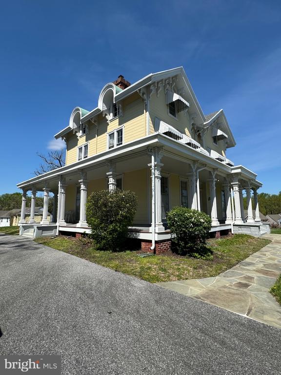 Claremont Dr, Elkridge, MD 21075