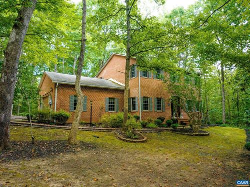 87 Retriever Ridge Dr, Zion Crossroads, VA, 22942-6857 | Card Image