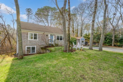 43 Chickadee Ln, Centerville, MA, 02632-1404 | Card Image