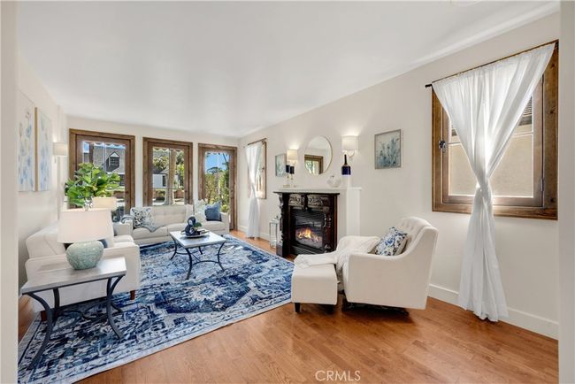 Cozy living area | Image 11