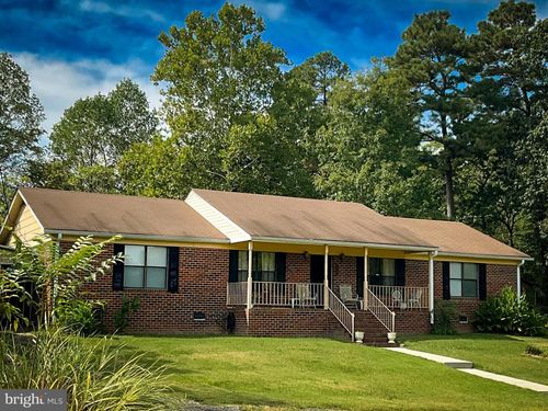 8458 James Madison Pkwy, King George, VA, 22485-5115 | Card Image