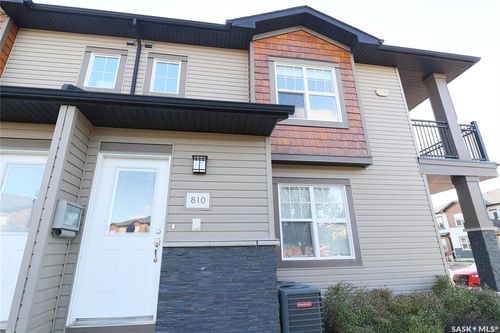 810-1015 Patrick Cres, Saskatoon, SK, S7W0M4 | Card Image