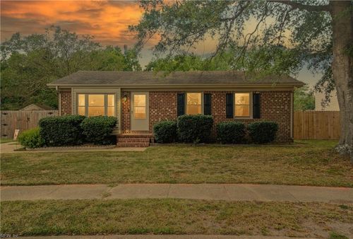 3144 Hancock Dr, Chesapeake, VA, 23323-1917 | Card Image