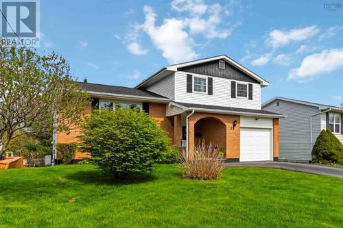 26 Pondicherry Crescent, Woodlawn, NS, B2W5C5 | Card Image