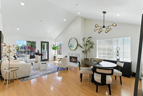 unit-42-935 Old County Rd, Belmont, CA, 94002-2764 | Card Image