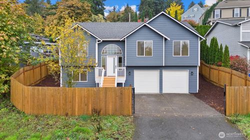 422 E Titus St, Kent, WA, 98030-5906 | Card Image