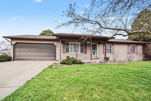 401 S Wheatland Dr, Goshen, IN, 46526-1656 | Card Image