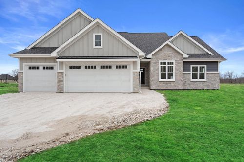 N66W20955 Sweet Clover Drive, MENOMONEE FALLS, WI, 53051 | Card Image