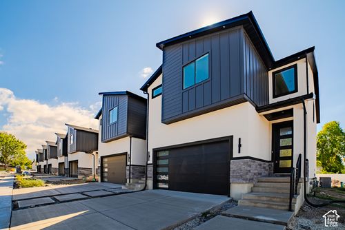 346 E Perrine Dr, Midvale, UT, 84047-1326 | Card Image